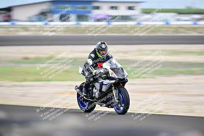 media/Apr-18-2025-TrackDaz (Fri) [[45f5874c44]]/A Group/Session 4 (Turns 5 and 6 - Inside)/